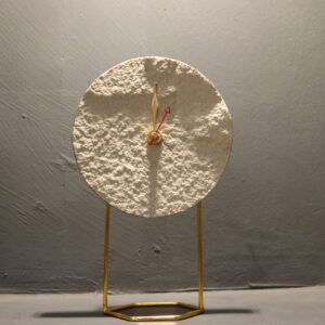 Sandstone rough desk clock with detachable stand