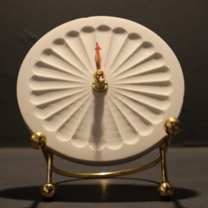 White marble desk clock